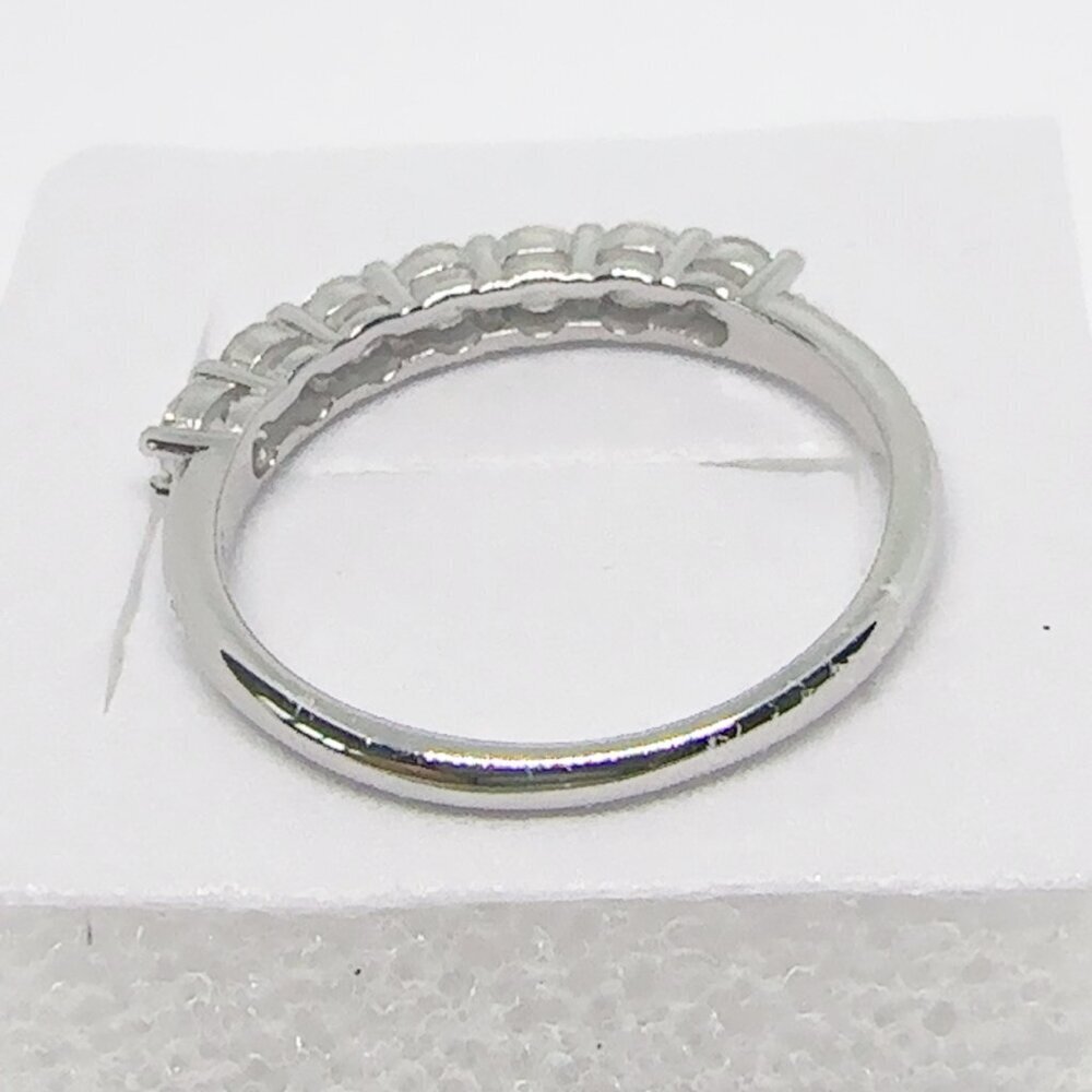 Sterling Silver Moissanite Wedding Band Ring 0.6ct DEF VVS1 - Picture 7 of 7